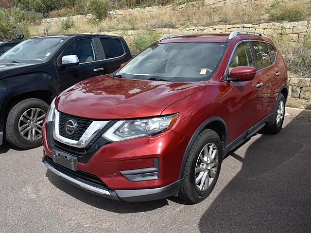2019 Nissan Rogue SV photo 2