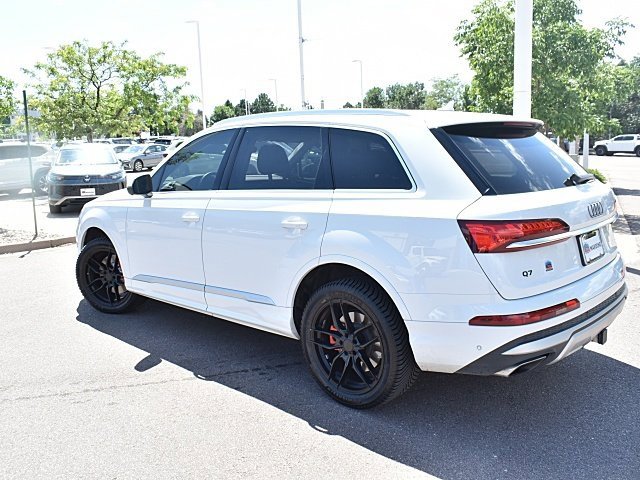 2025 Audi Q7 45 Premium photo 4