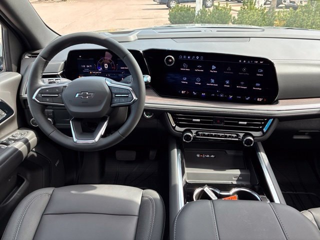 2027 Chevrolet Suburban Z71 - Photo 10