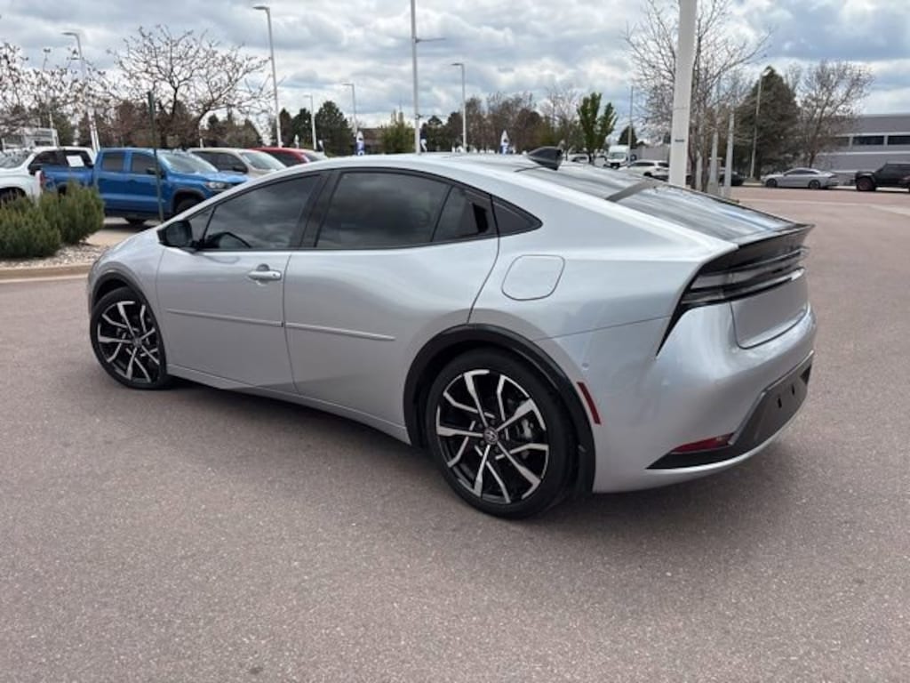 Used 2024 Toyota Prius Prime SE Hatchback