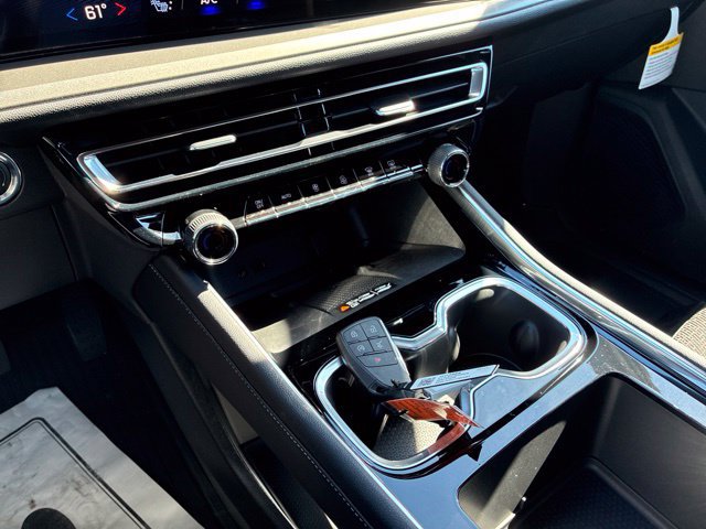 2027 Chevrolet Traverse LT - Photo 12
