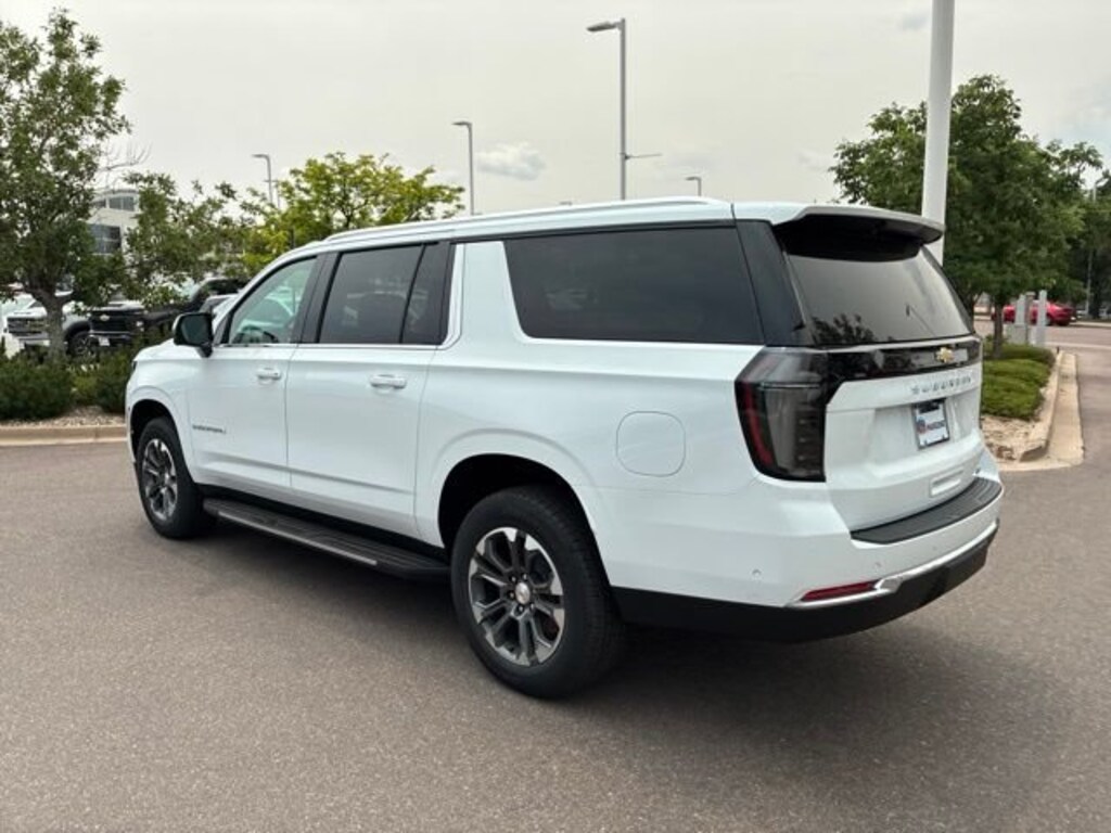 New 2026 Chevrolet Suburban LT SUV