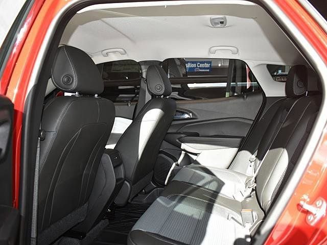 2026 Chevrolet Trax LT - Photo 8