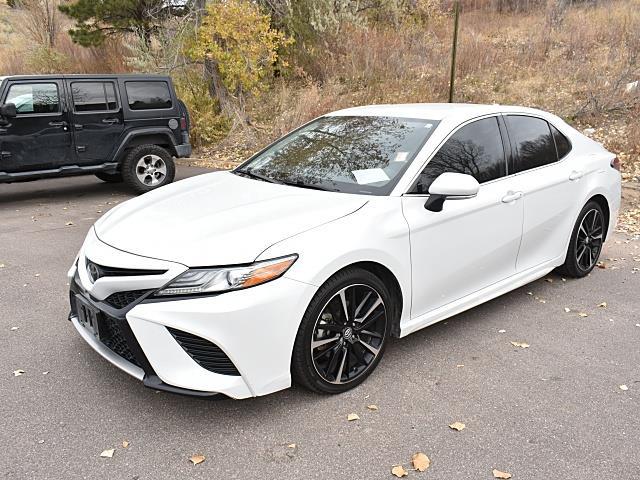 2019 Toyota Camry XSE photo 2
