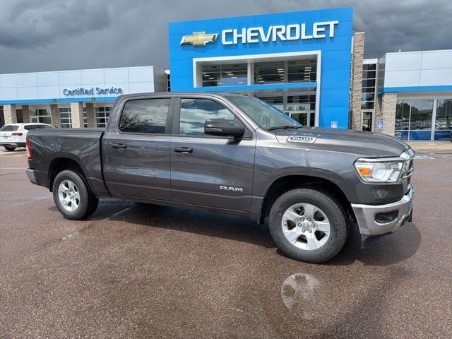 2023 RAM 1500 Big Horn/Lone Star 4x4 Crew Cab 5'7's photo
