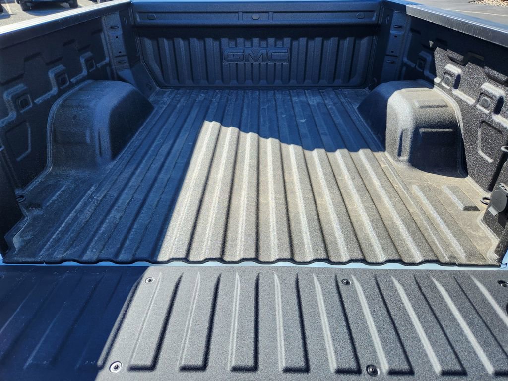 2026 GMC Sierra 1500 SLT - Photo 8