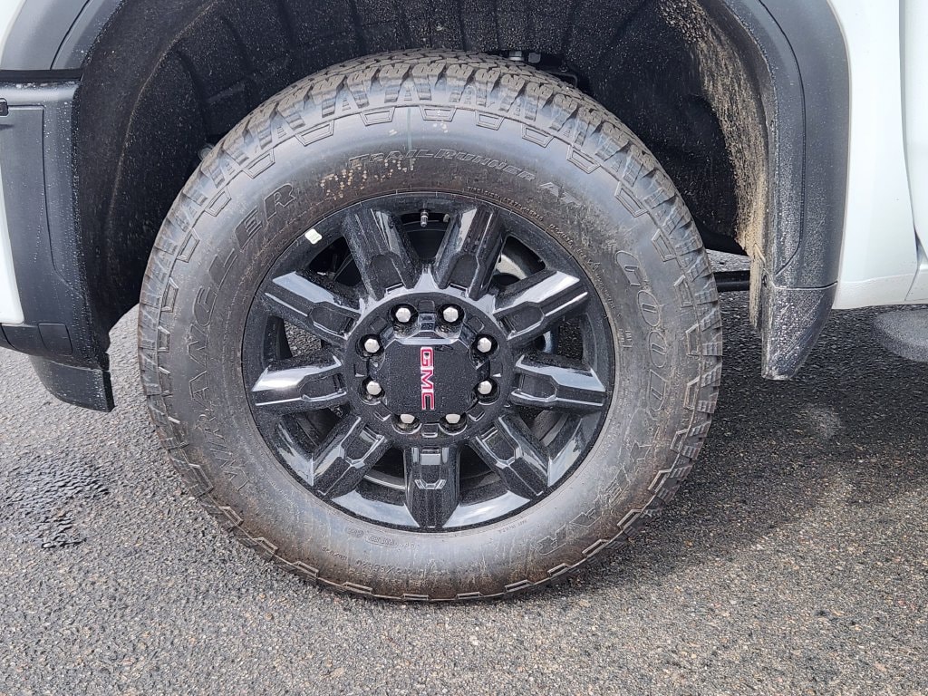 2026 GMC Sierra 2500HD AT4 - Photo 13