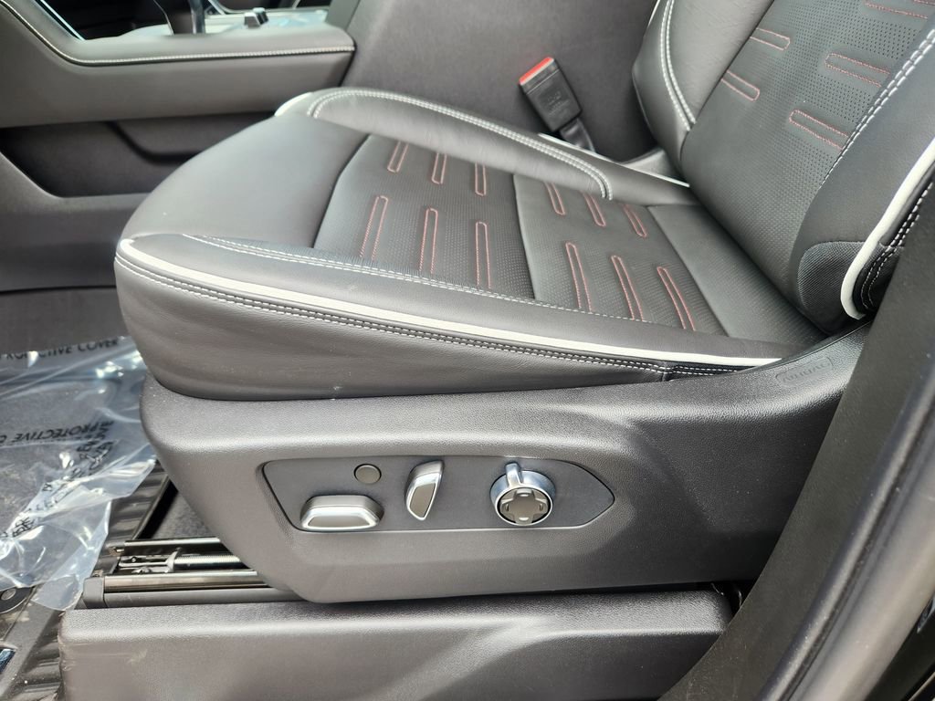 2026 GMC Sierra 1500 AT4X - Photo 13