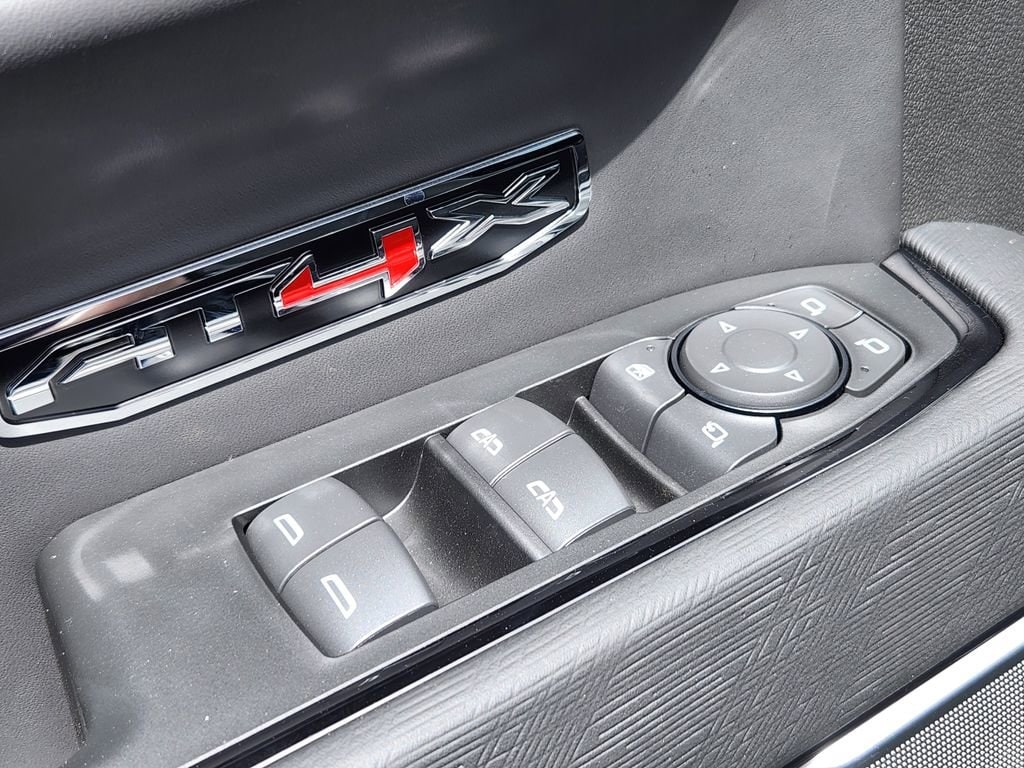 2026 GMC Sierra 1500 AT4X - Photo 12