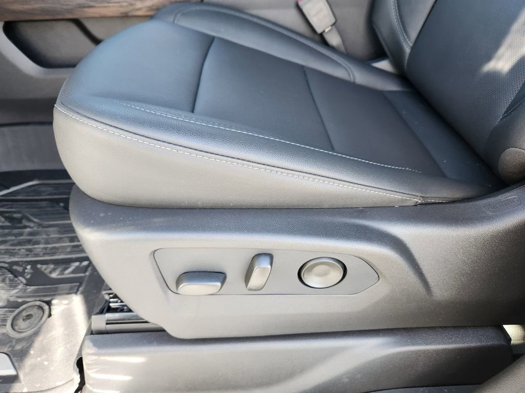2026 GMC Sierra 1500 SLT - Photo 15