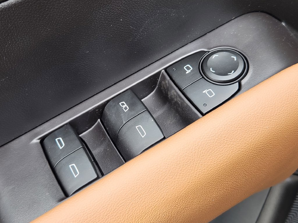 2026 GMC Canyon AT4 - Photo 12