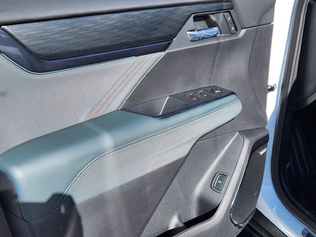 2026 GMC Acadia AT4 - Photo 14