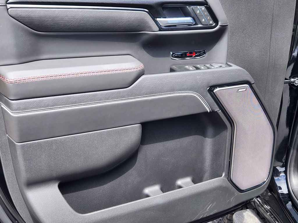 2026 GMC Sierra 1500 AT4X - Photo 11