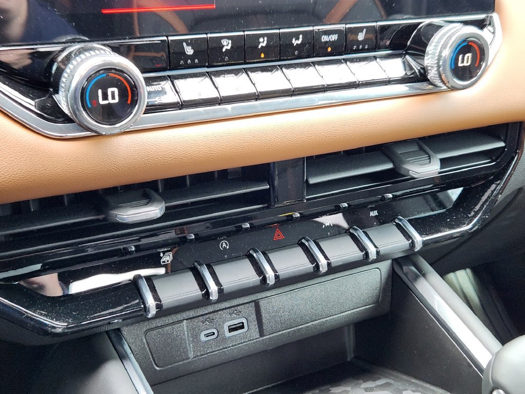 2026 GMC Canyon AT4 - Photo 20