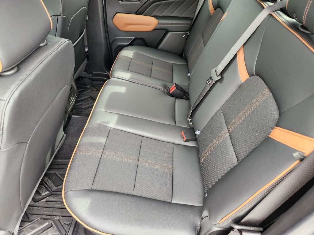 2026 GMC Canyon AT4 - Photo 9