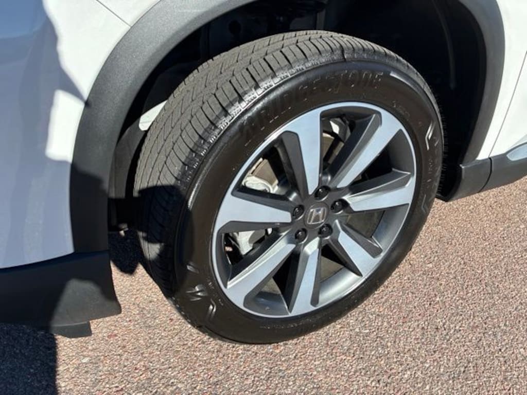 Certified 2025 Honda Pilot Touring SUV