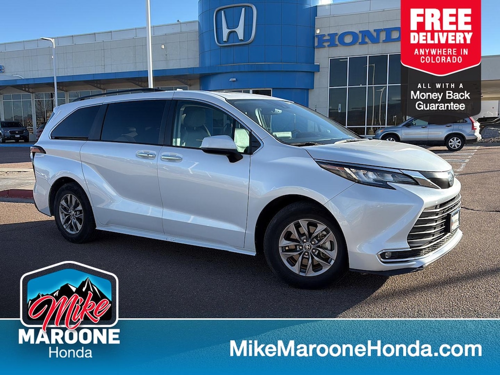 Used 2023 Toyota Sienna XLE Van Passenger Van