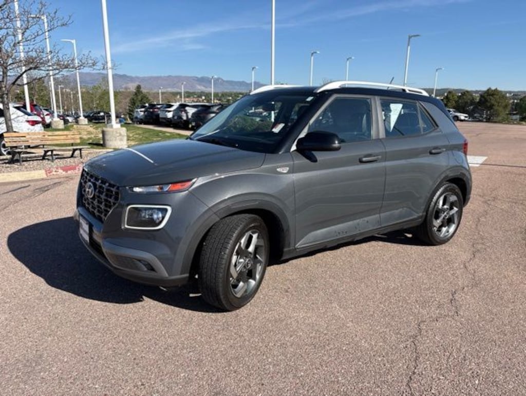 Used 2023 Hyundai Venue Limited SUV