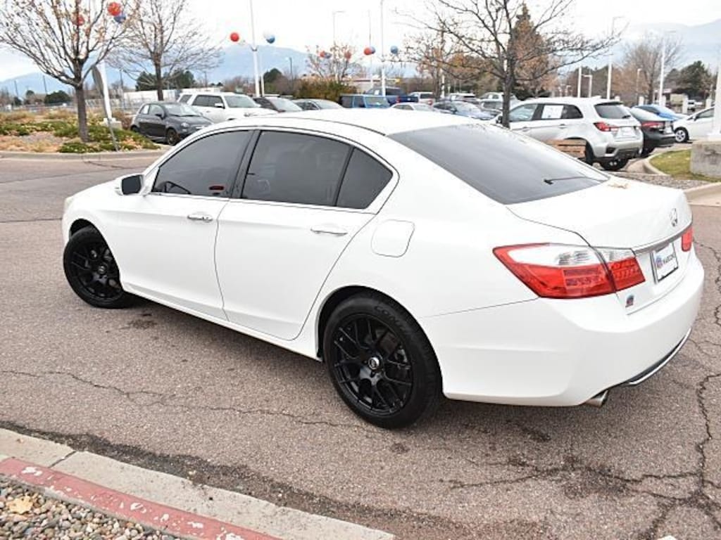 Used 2015 Honda Accord EX-L V6 w/Navi Sedan