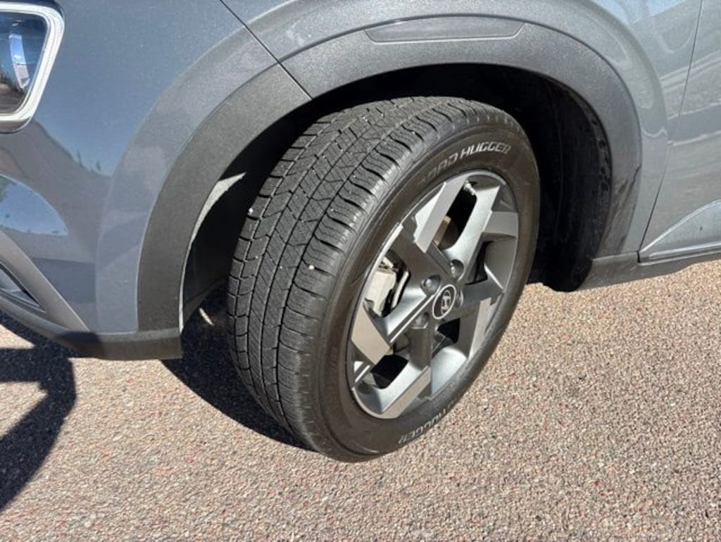 Used 2023 Hyundai Venue Limited SUV