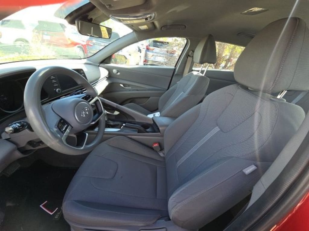 Used 2023 Hyundai Elantra SE Sedan