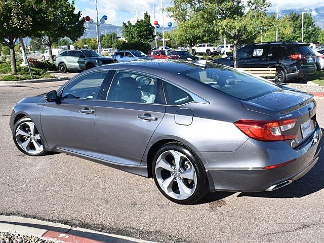2020 Honda Accord Touring 2.0T photo 2