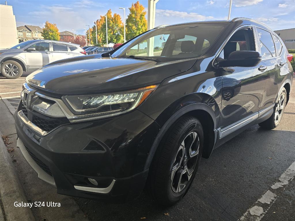 2017 Honda CR-V Touring photo 3