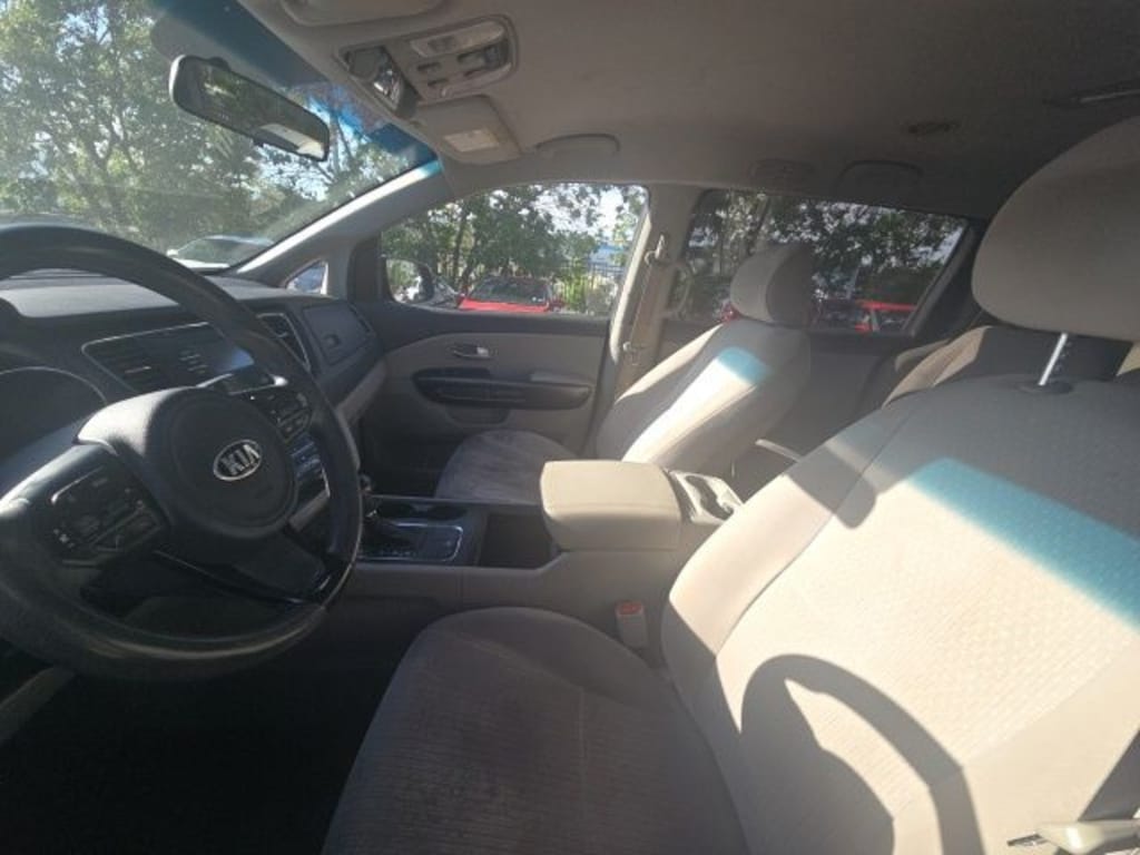 Used 2017 Kia Sedona LX Van Passenger Van