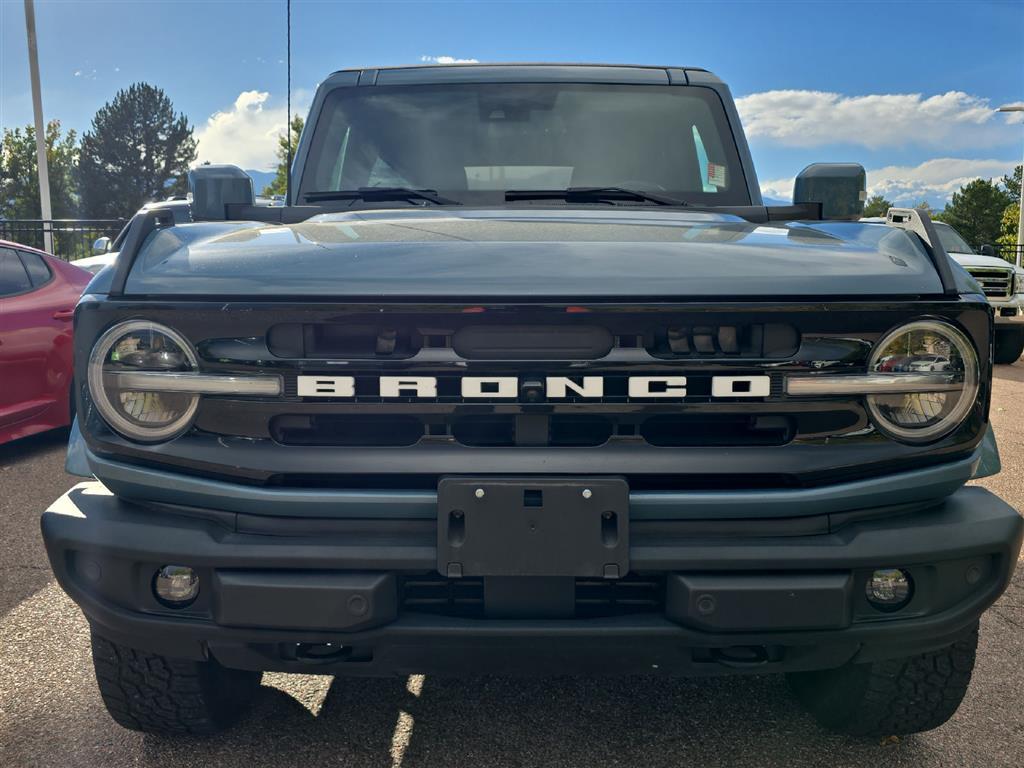 2021 Ford Bronco Outer Banks photo 2