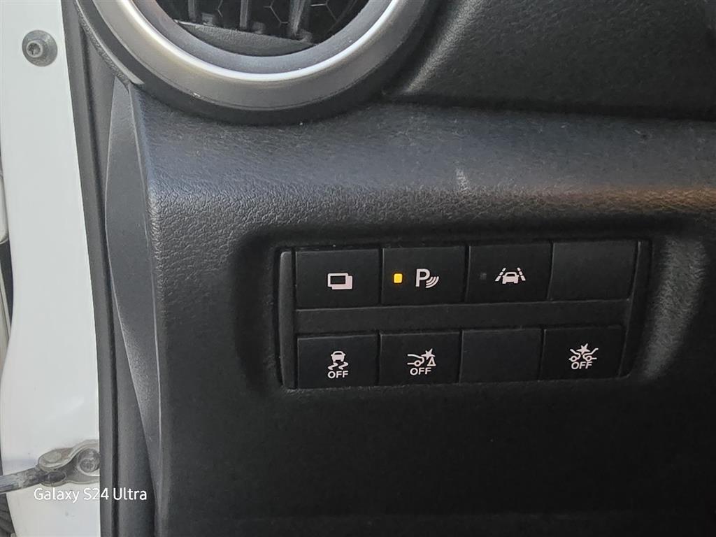 2020 Nissan Versa S photo 4