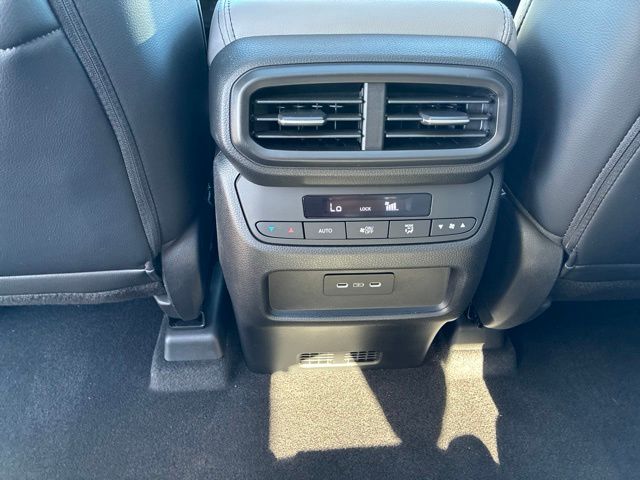 2025 Honda Pilot Touring - Photo 25