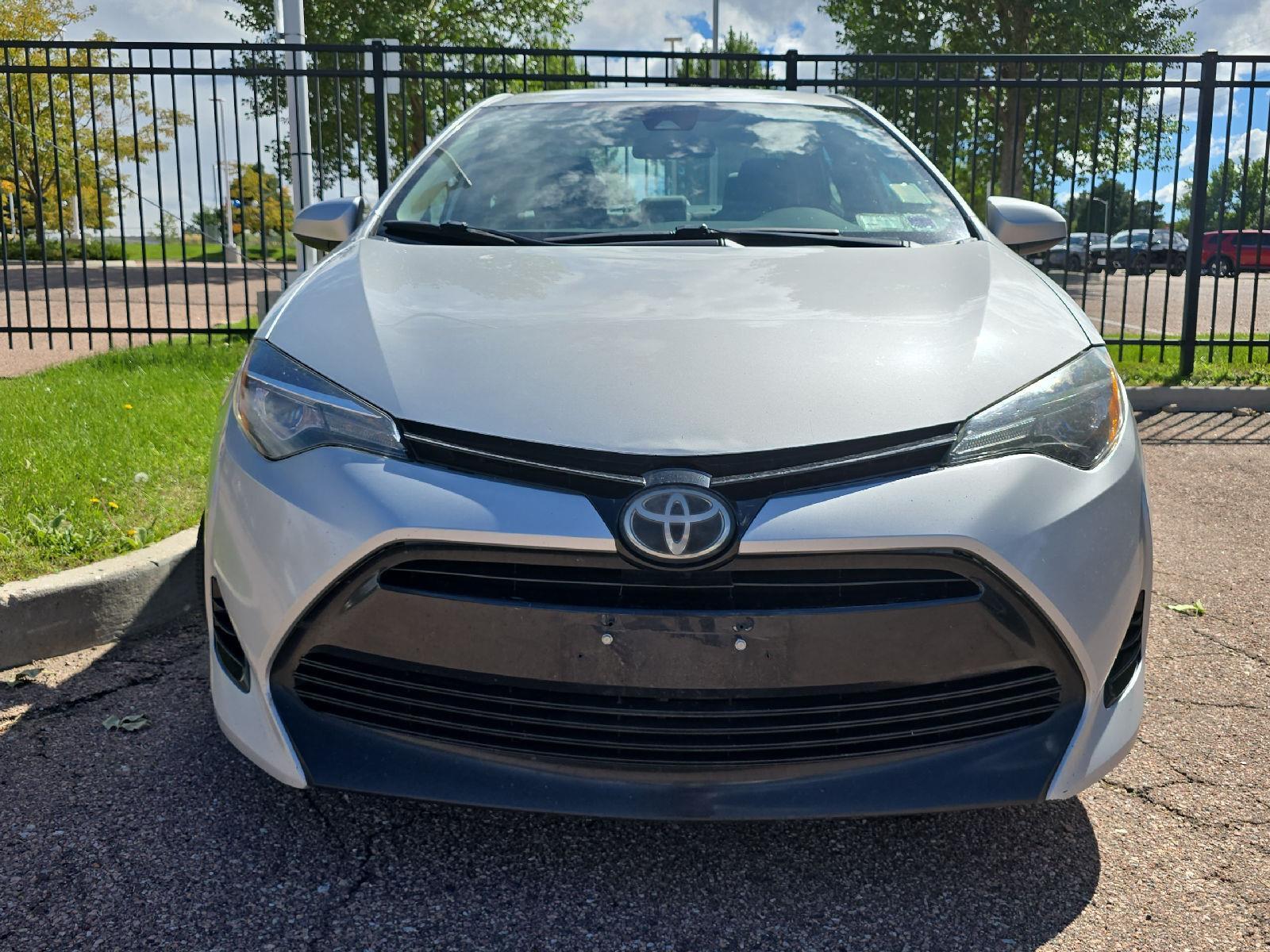 2017 Toyota Corolla LE photo 2