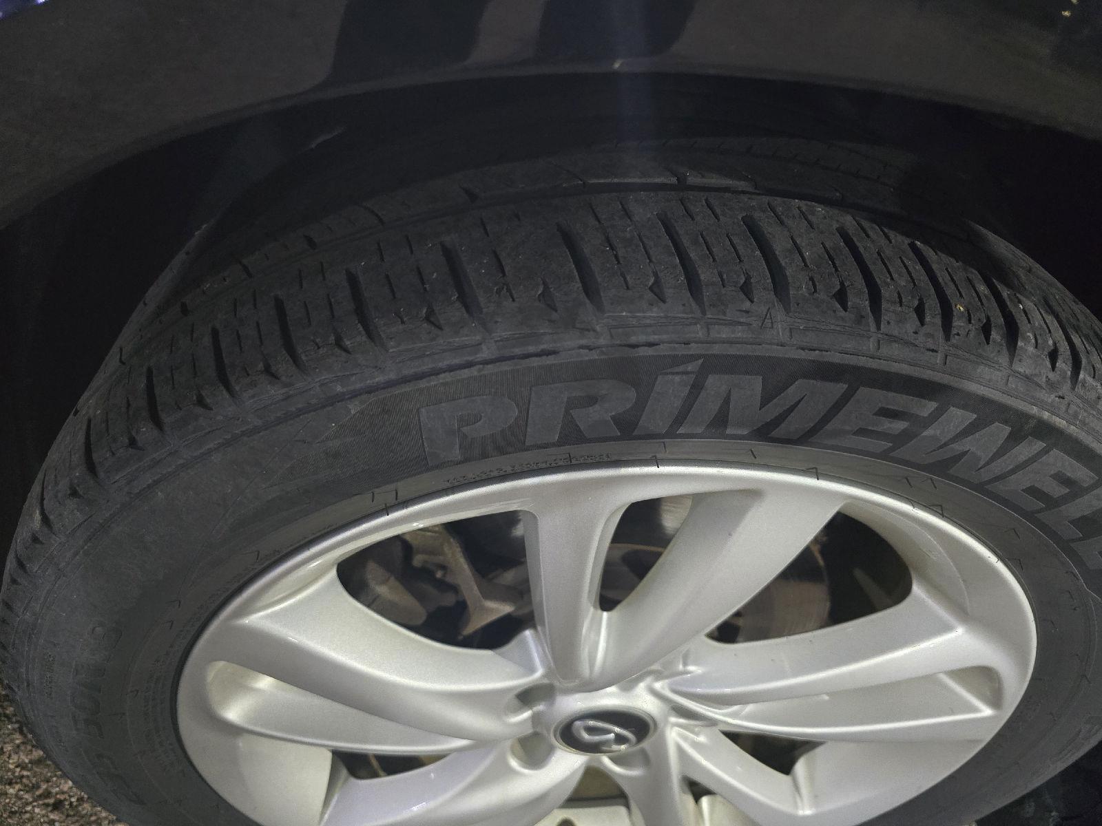 2019 Infiniti QX30 Luxe photo 3