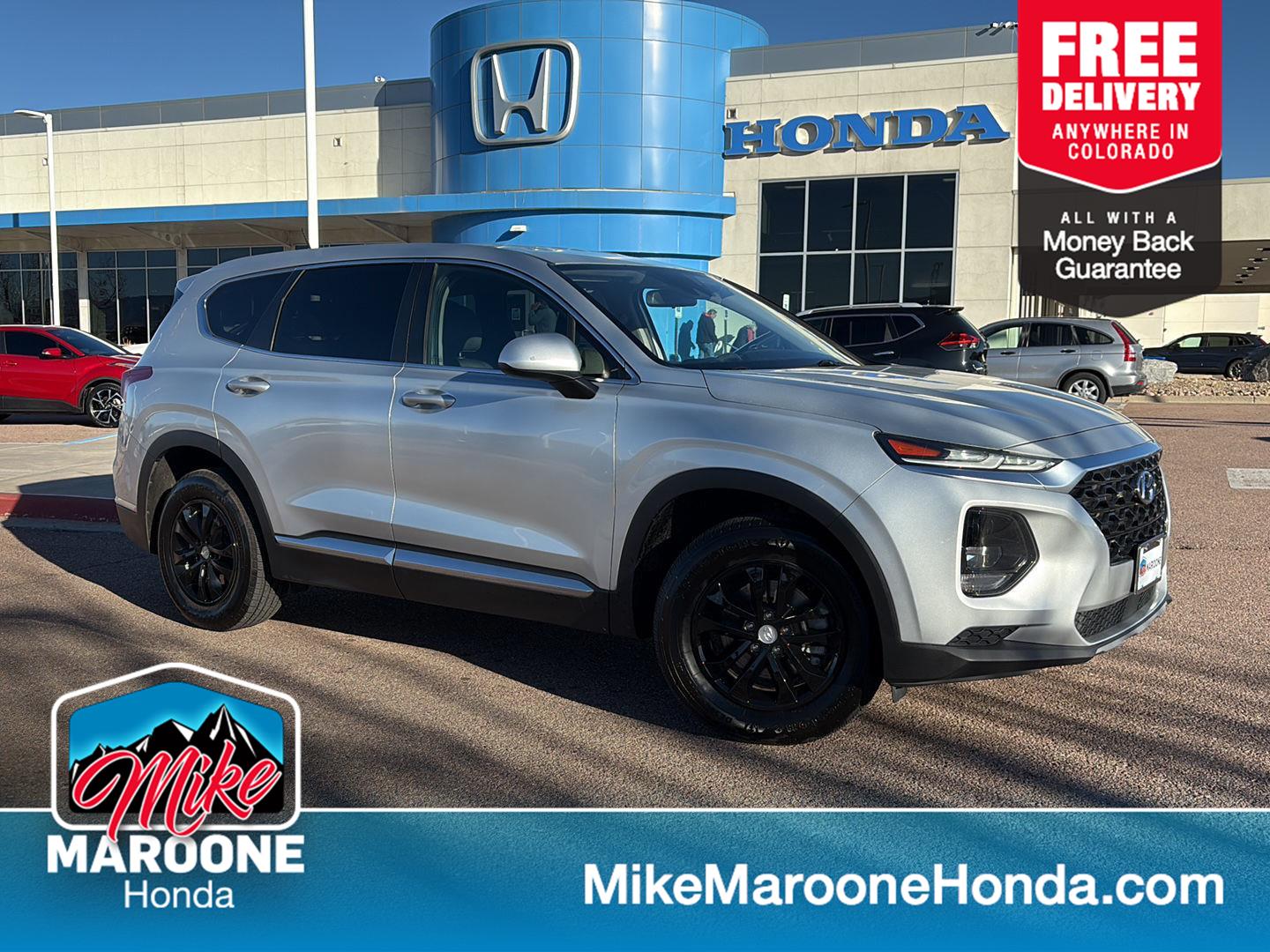 2019 Hyundai Santa Fe SE's photo