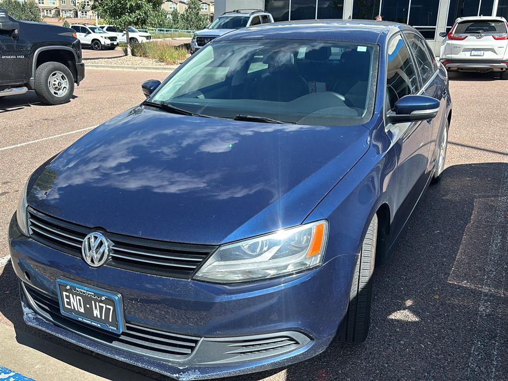 2013 Volkswagen Jetta SE photo 2
