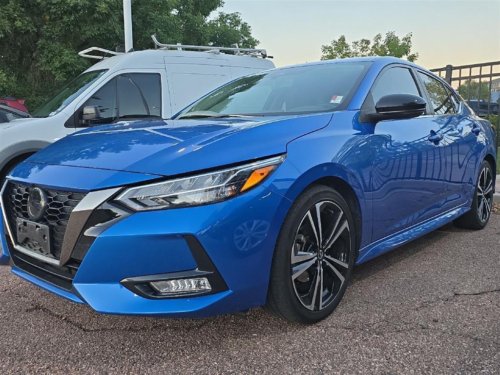 2023 Nissan Sentra SR photo 3