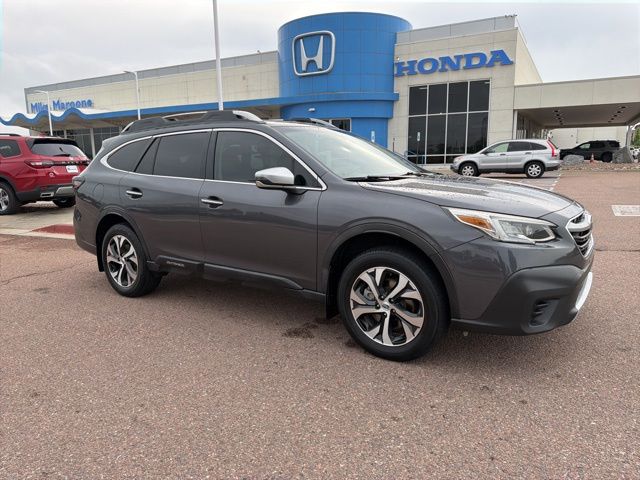 2020 Subaru Outback Touring's photo