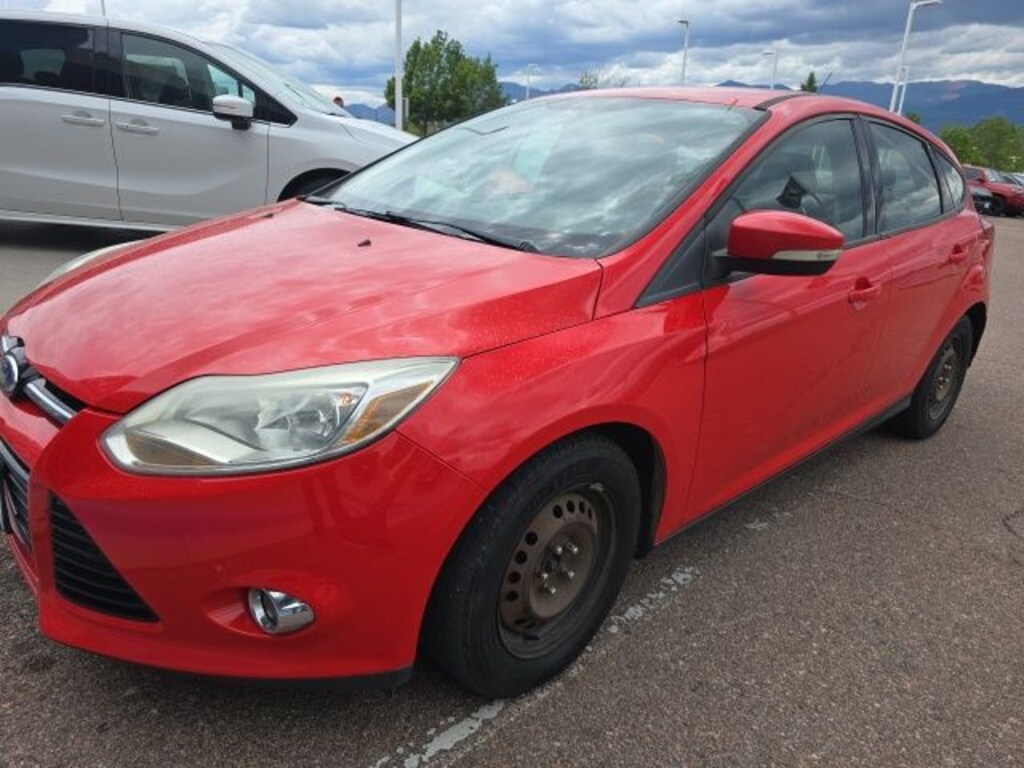 Used 2012 Ford Focus SE Hatchback