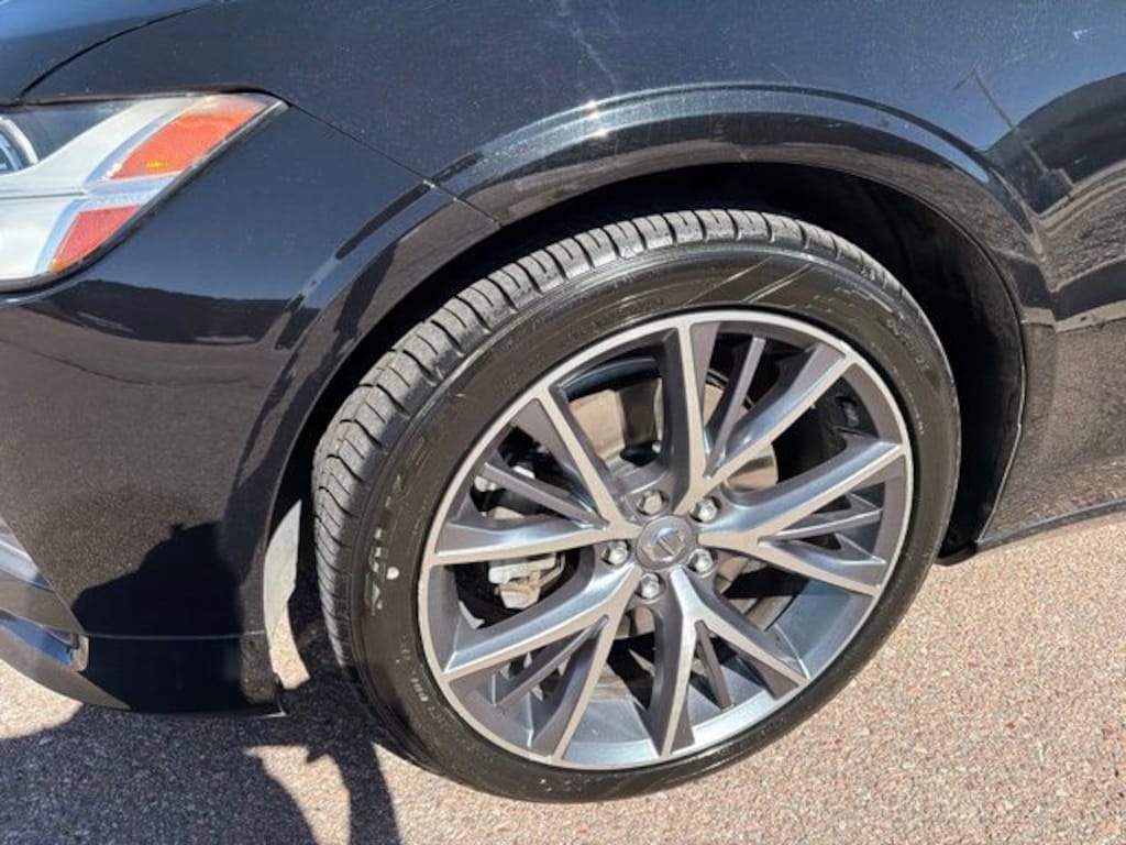 Used 2018 Volvo S90 T5 Momentum Sedan
