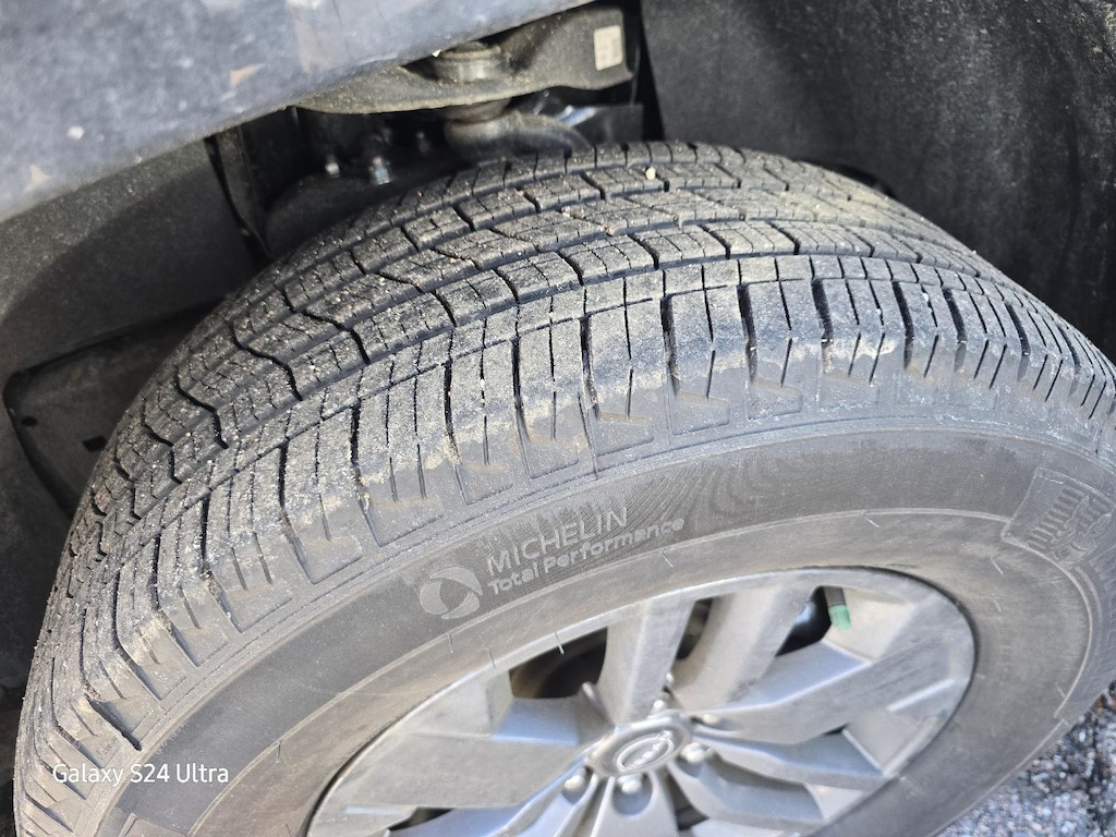 Used 2025 Nissan Frontier SV Truck Crew Cab