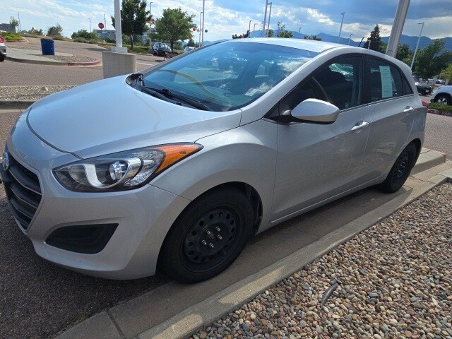 2017 Hyundai Elantra GT photo 4