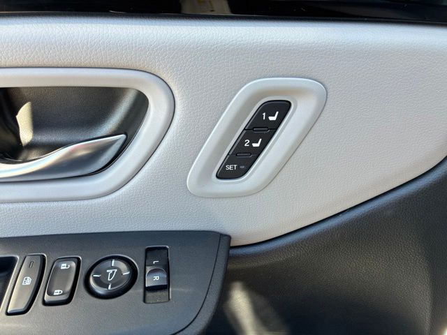 2025 Honda Pilot Touring - Photo 8
