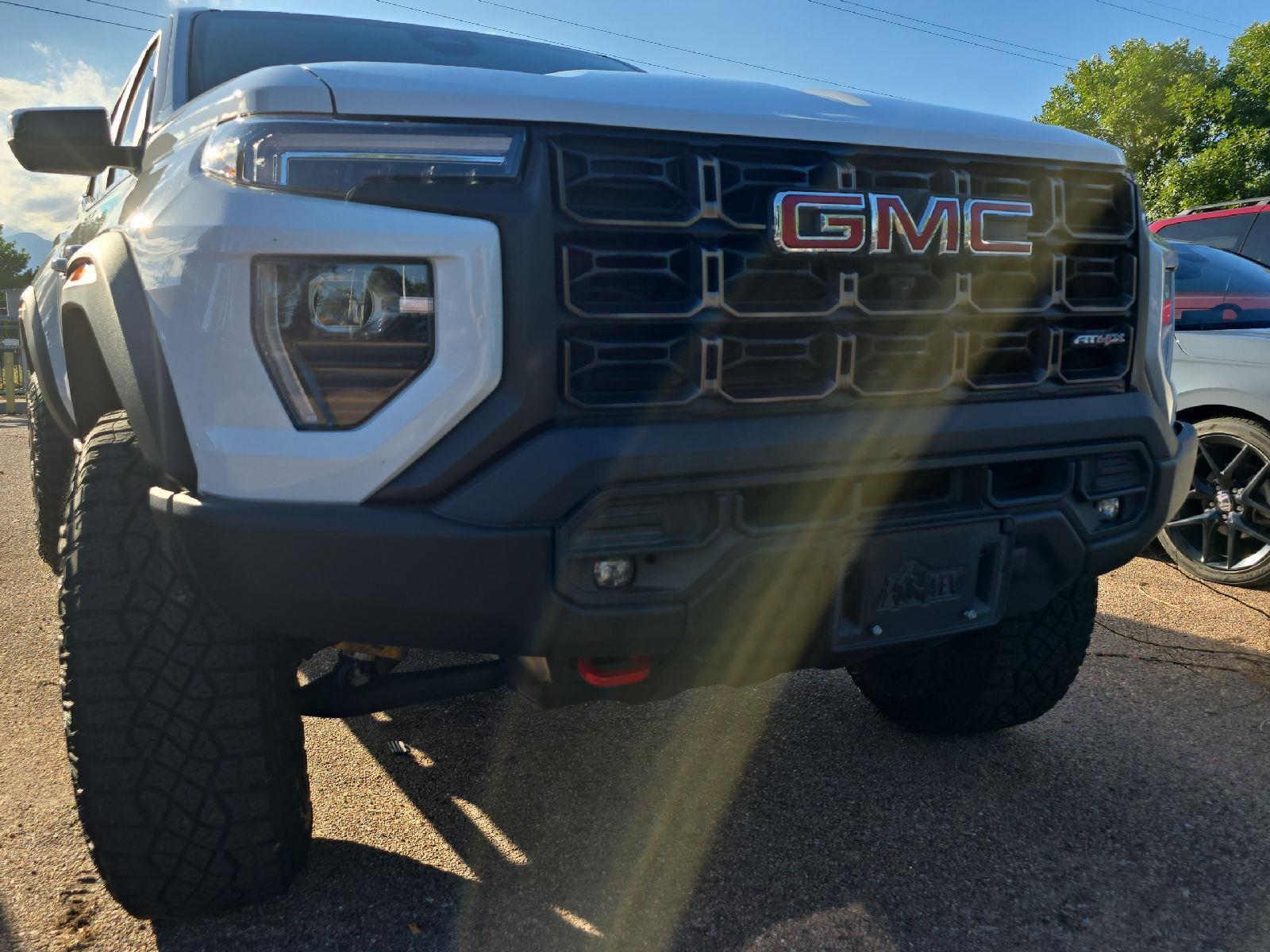 2024 Gmc Canyon AT4X photo 2