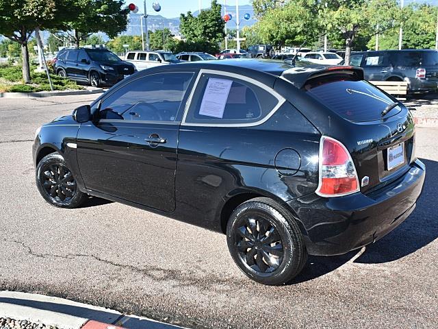 2011 Hyundai Accent GS photo 3
