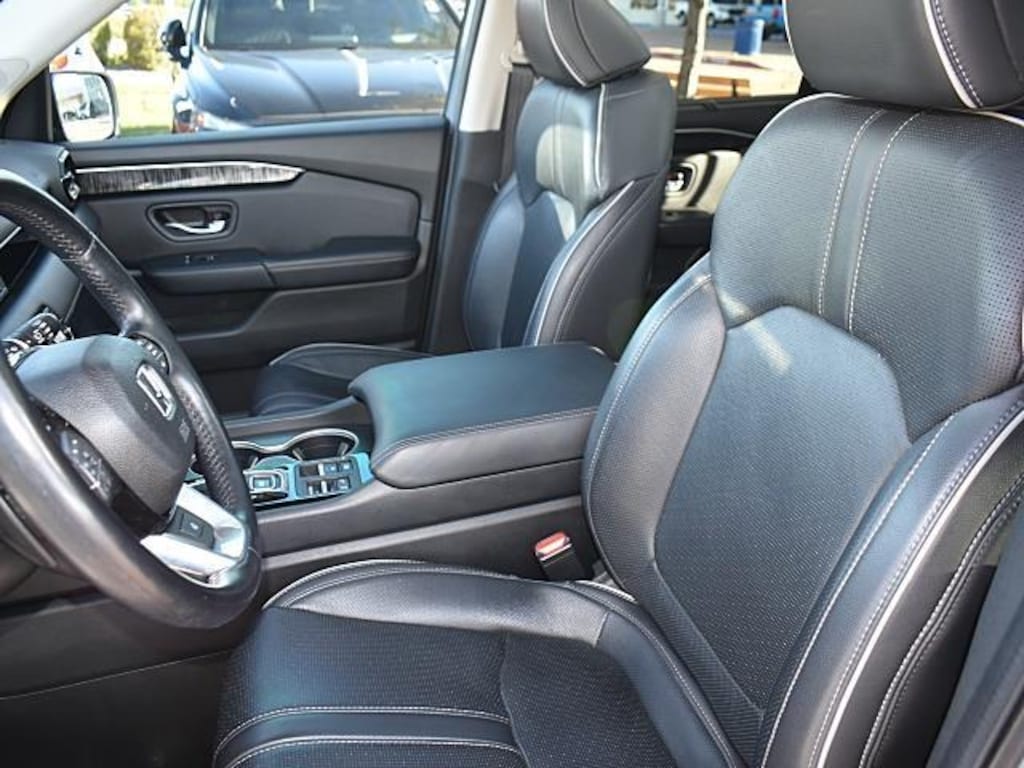 Used 2023 Honda Pilot Elite SUV