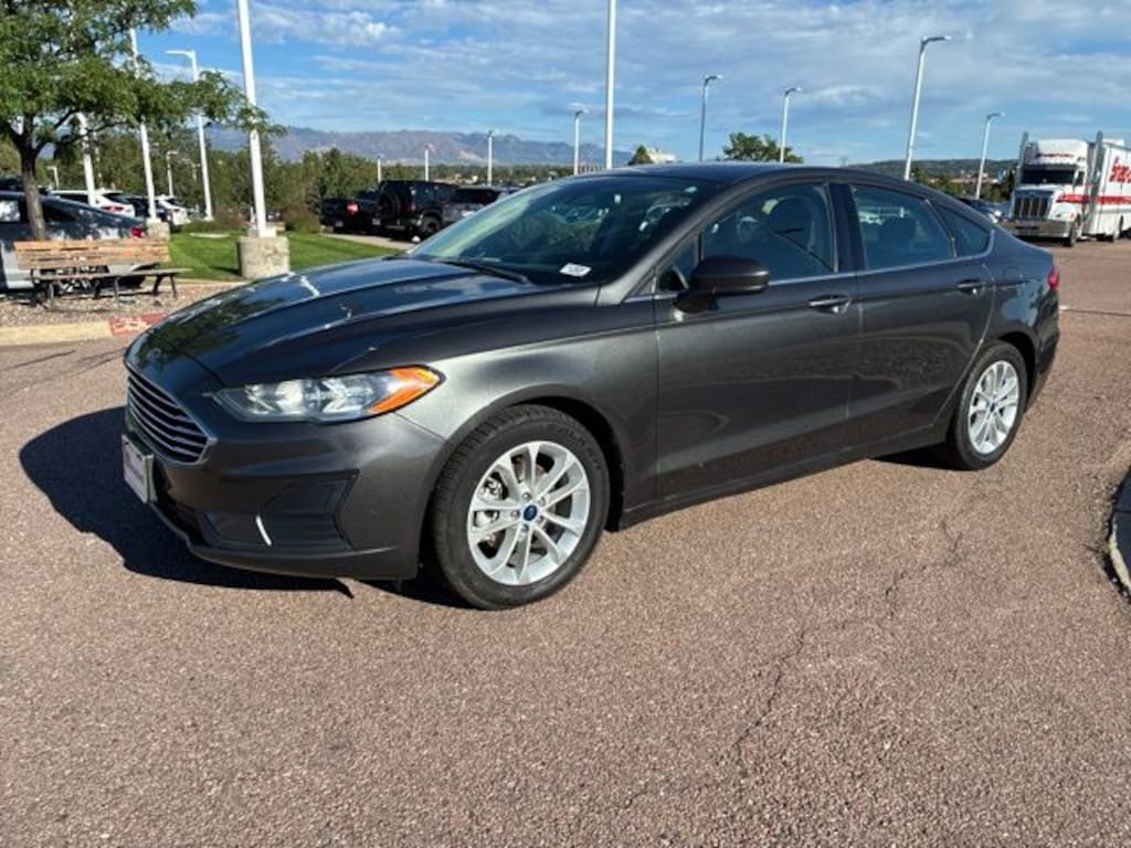 Used 2019 Ford Fusion SE Sedan