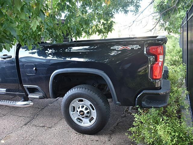 2021 Chevrolet Silverado 2500HD Custom photo 4