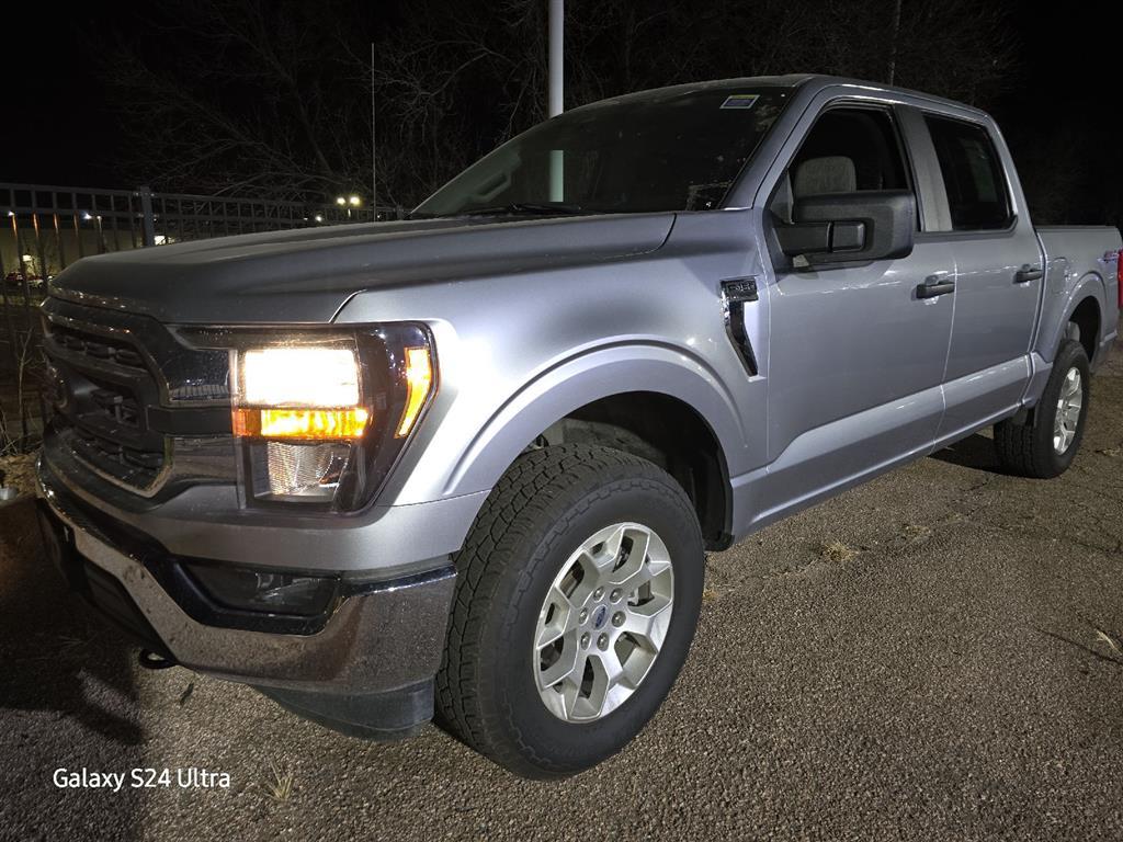 2023 Ford F-150 XLT photo 2
