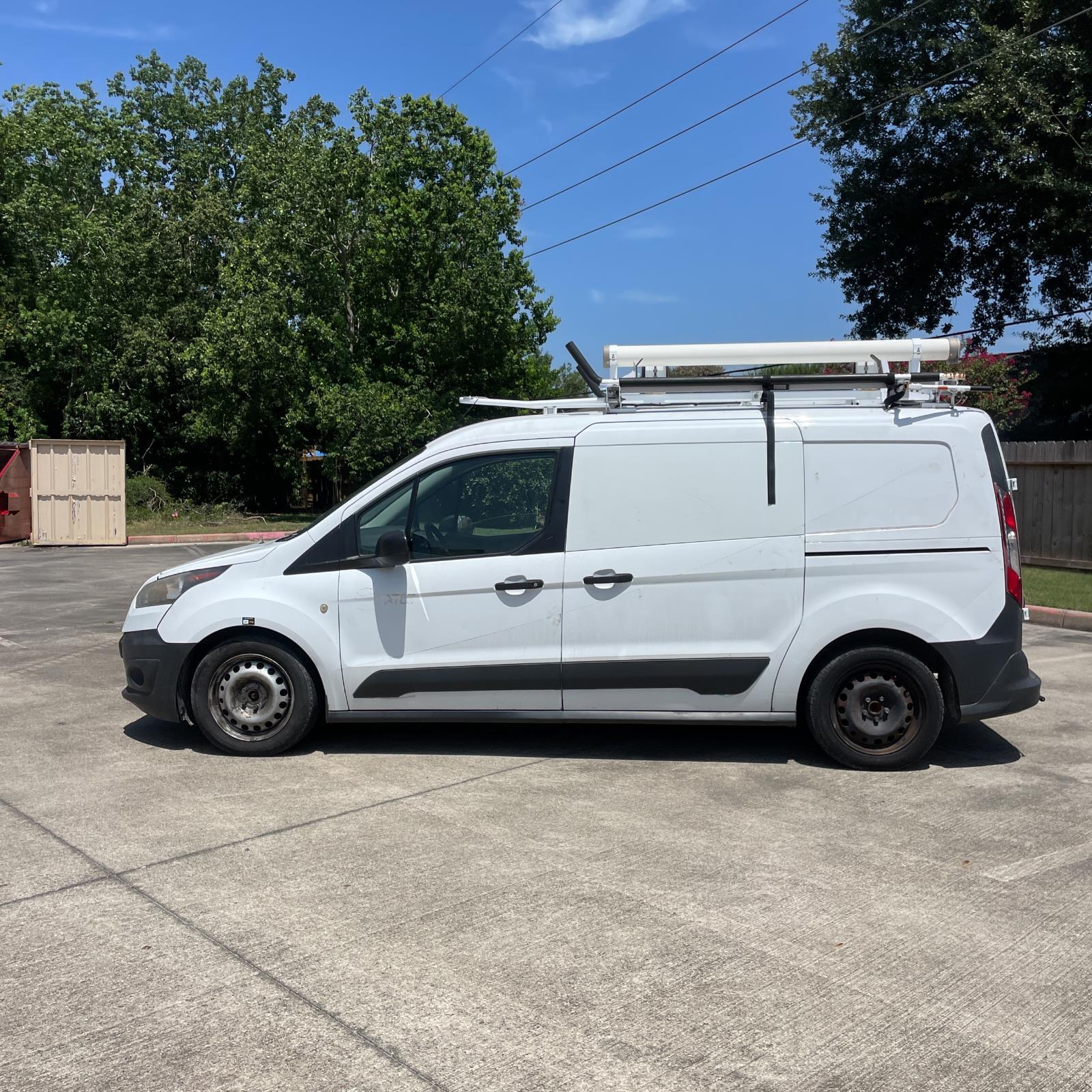 2013 Ford Transit Connect XLT photo 2