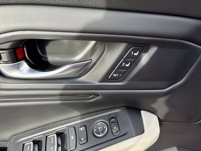 2025 Honda Accord Hybrid EX-L - Photo 8
